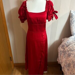 Francesca's Collections Scarlet Puff-Sleeve Midi Dress